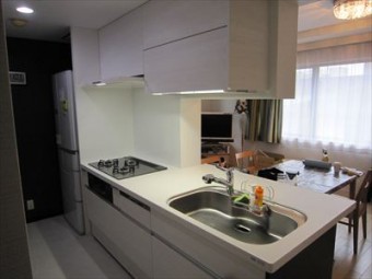 LIXILの水廻り設備で明るく使いやすい水廻りに LIXILの水廻り設備で明るく使いやすい水廻りに